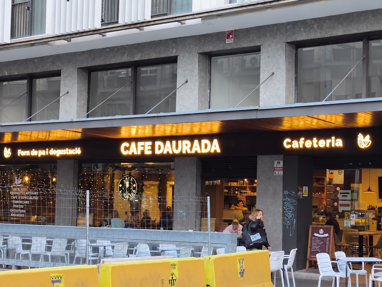 Fachada de Cafe Daurada en Passeig de Manresa, Sabadell